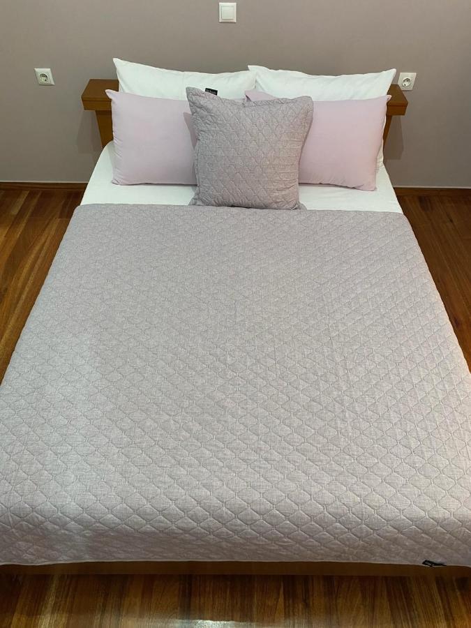 דירות נפפקטוס Jo'S House מראה חיצוני תמונה